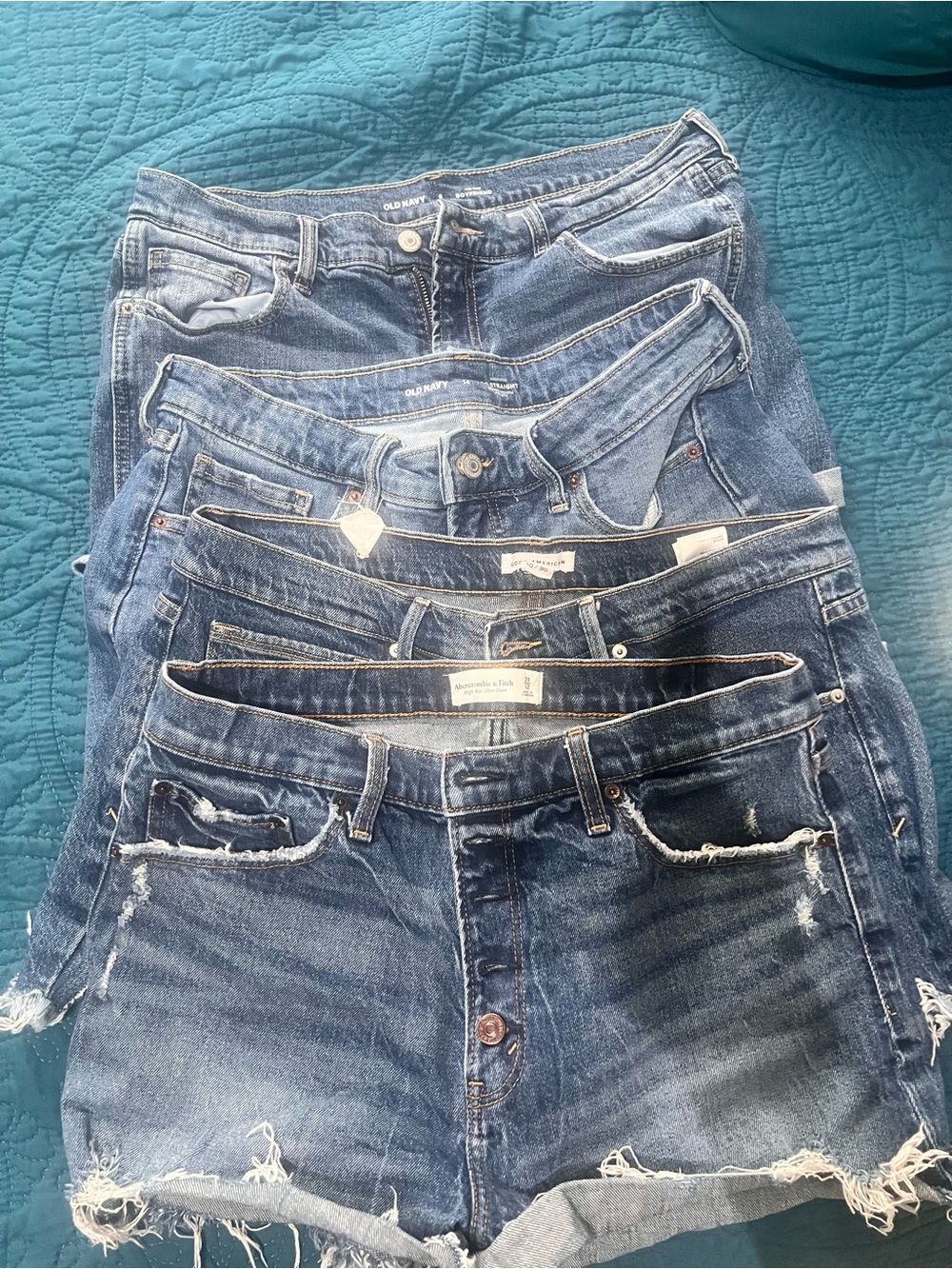 Old Navy Women's Blue Distressed Boyfriend Jeans - Washed Denim shorts